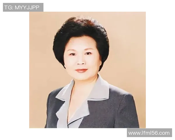 黄文仪的艺术之路与人生哲学探索：从创作到生活的深刻反思与启示