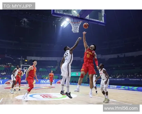 中国蓝队迎战新西兰男篮展现篮球魅力与竞技精神的巅峰对决 中国蓝队迎战新西兰男篮展现篮球魅力与竞技精神的巅峰对决